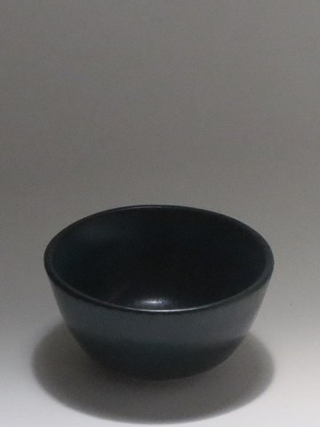 163202