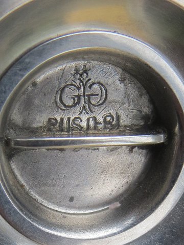 218578