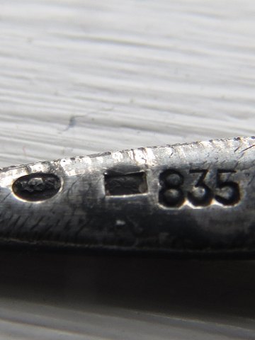 235671