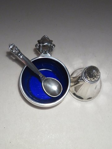 386439